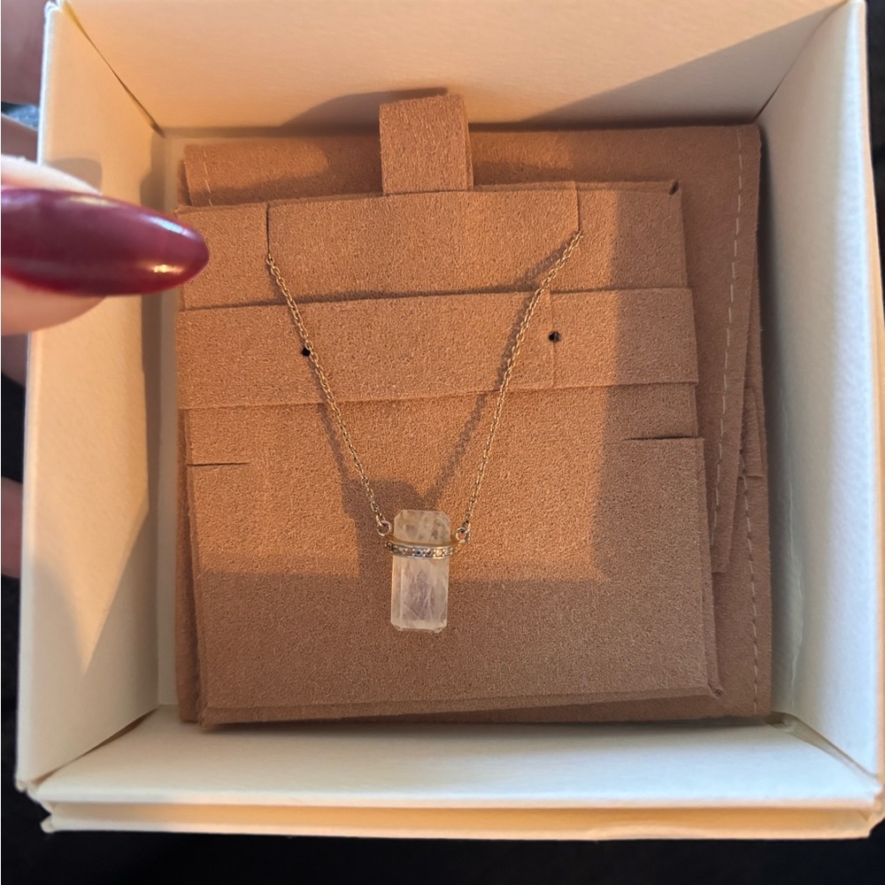 Melanie Auld crystal necklace